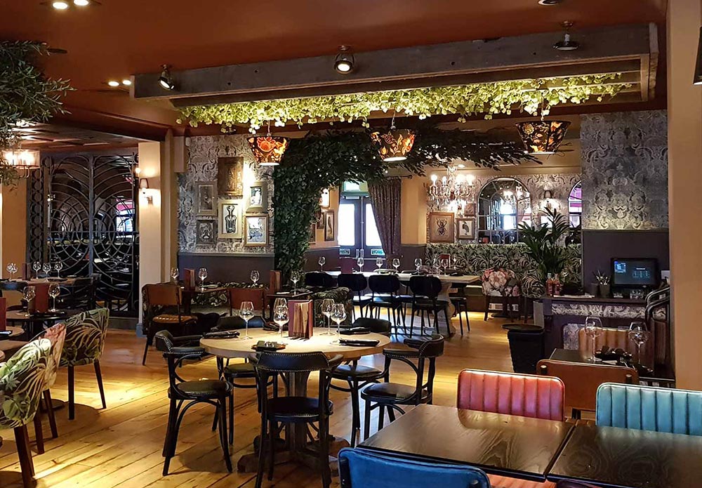 El Paso dining area