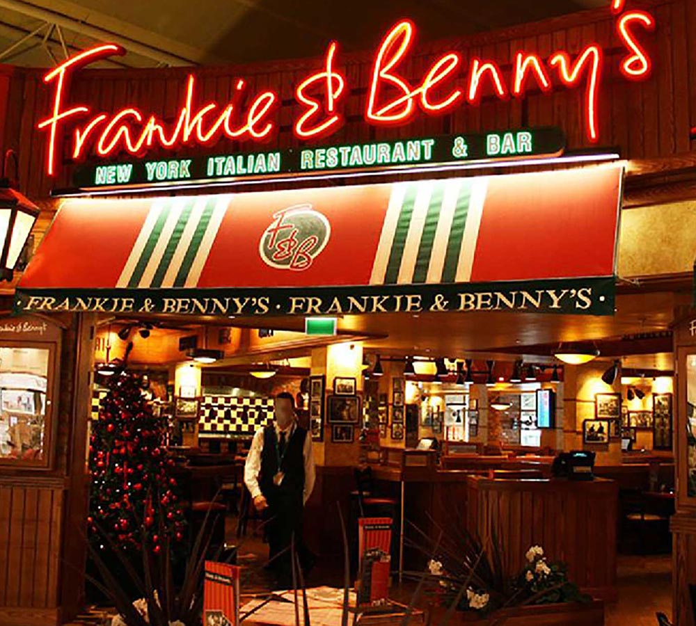 Exterior view of a typical Frankie & Benny's, UK airports